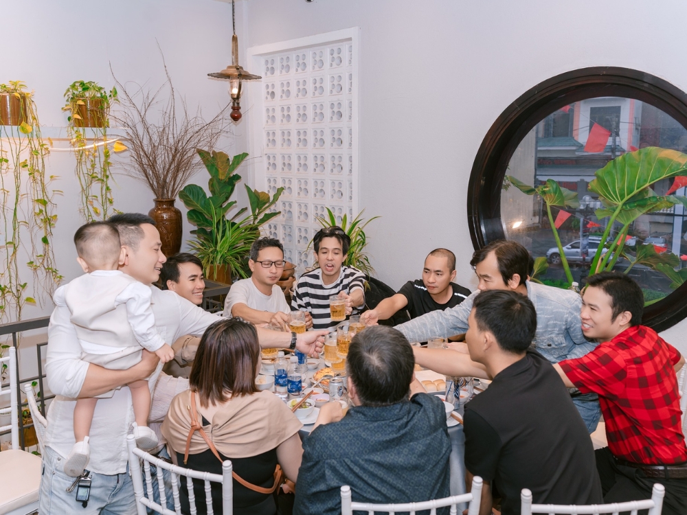 Đôi nét về nhà hàng (không gian, menu)